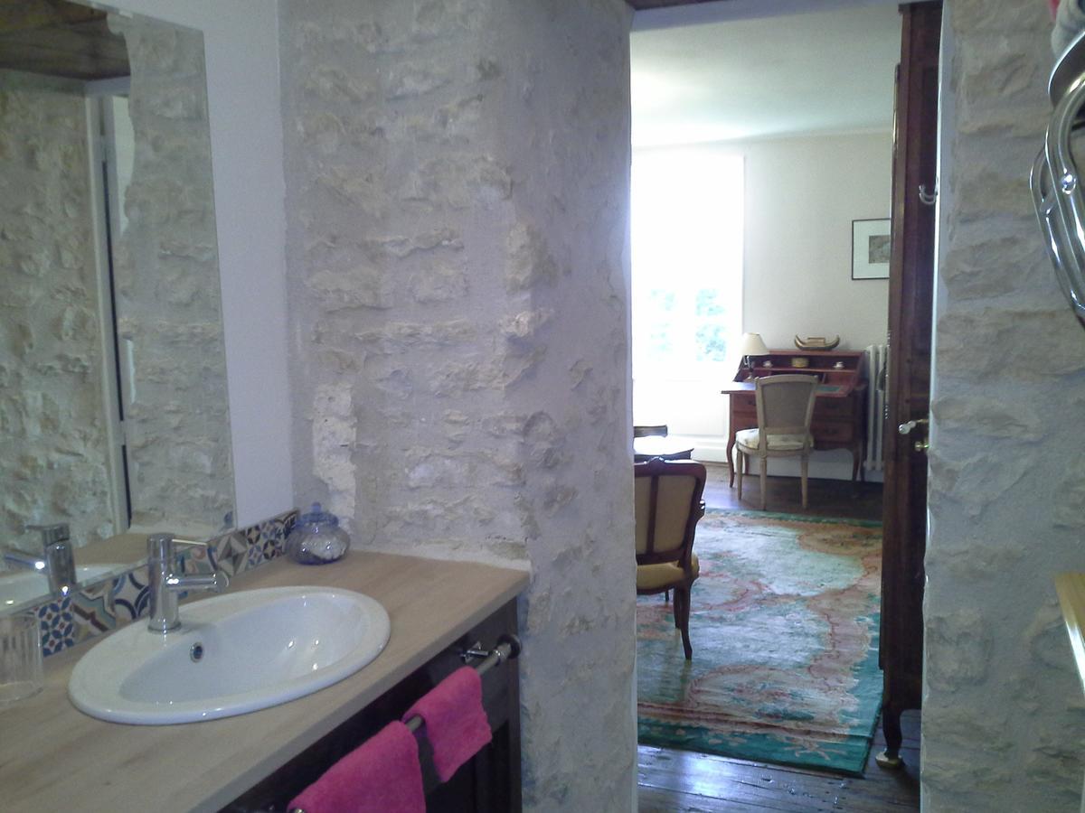 Le Logis De Ruelle Ruelle-sur-Touvre Exterior foto